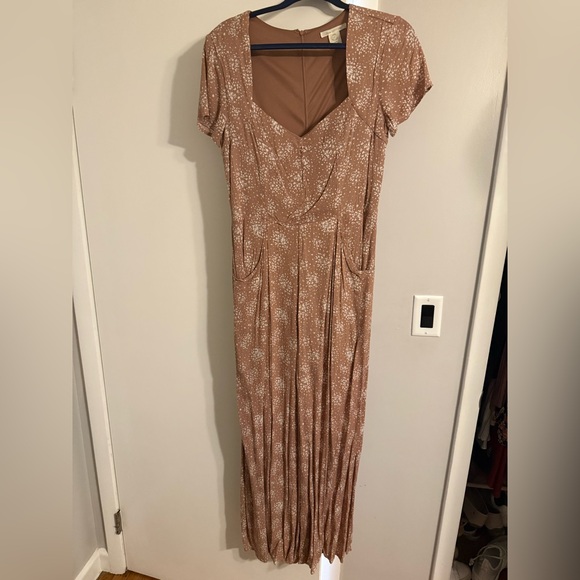 Women’s Urban Outfitters Fall Jumpsuit - Picture 1 of 3